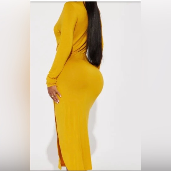 Shanel Ruched Midi Dress. NWOT by Sashay Me Boutique! - Picture 2 of 2